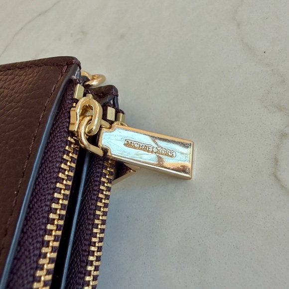 NWOT - Michael Kors Adele Double Zip Pebble Leather Wristlet - Picture 6 of 7